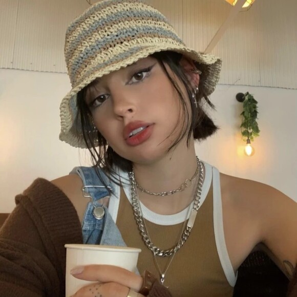 sharlinevaleria